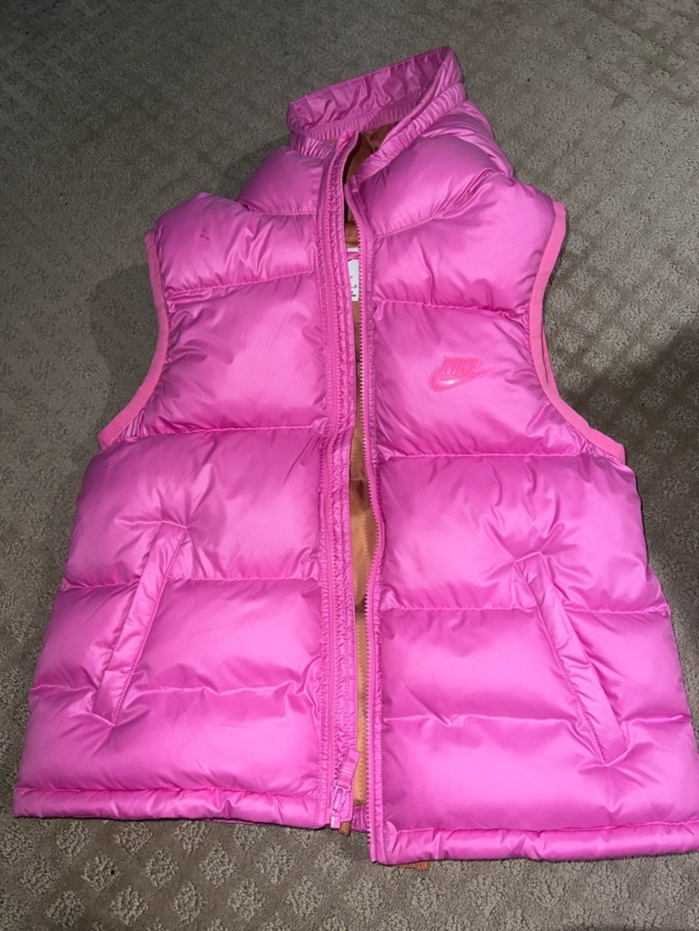 Nike Therma-Fit Hot Pink Quilted Puffer Vest sz Large